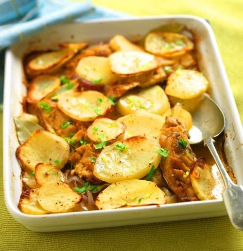 Mackerel Baked with Potatoes and Onions