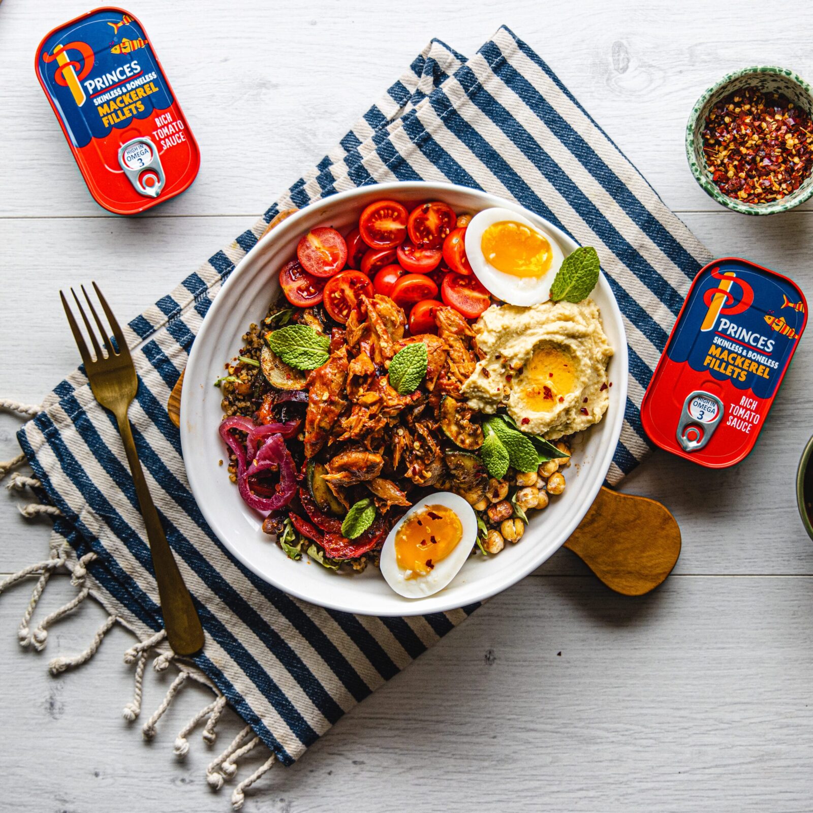 Mediterranean Mackerel & Quinoa Lunch Bowl